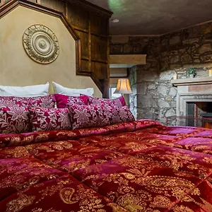 Craigiehall Temple Holiday home